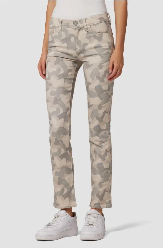 Effortlessly chic outfits for the modern woman   Nico Mid-Rise Straight Jean In Peyote Camo