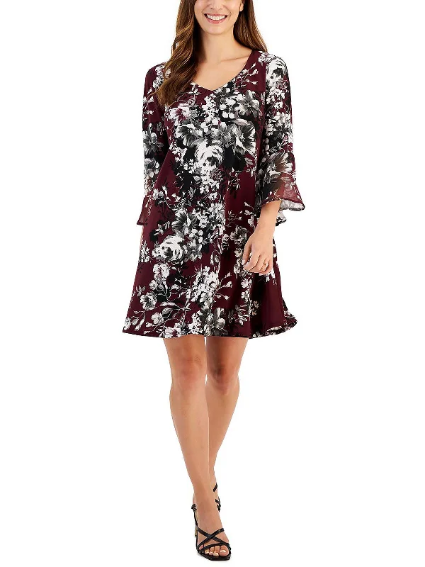 Fashionable clothing to fit every body type   Petites Womens Floral Mini Fit & Flare Dress