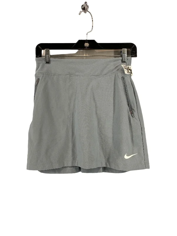 Express your style with fashionable women’s clothing   Blue Athletic Skirt Nike, Size Xs